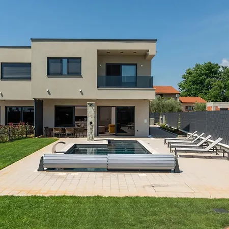 Villa Angelina With Private Pool Kaštelir